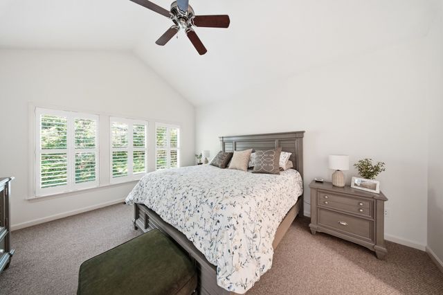 51 Forest Edge, Plymouth, MA 02360