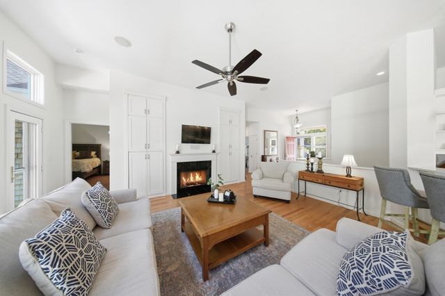 51 Forest Edge, Plymouth, MA 02360