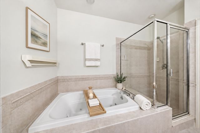 51 Forest Edge, Plymouth, MA 02360