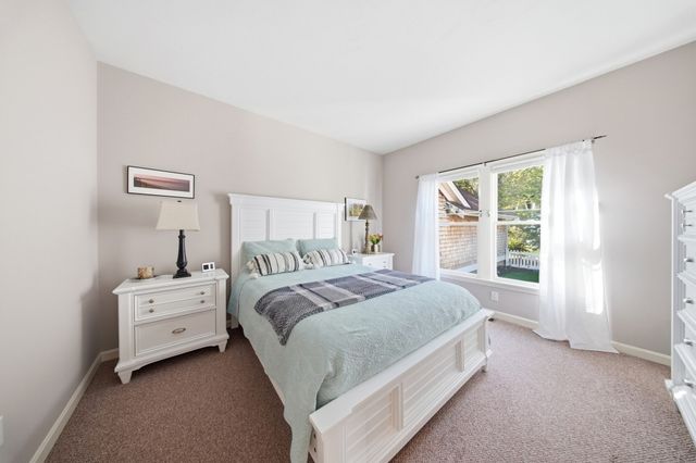 51 Forest Edge, Plymouth, MA 02360