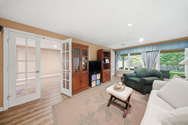 51 Forest Edge, Plymouth, MA 02360