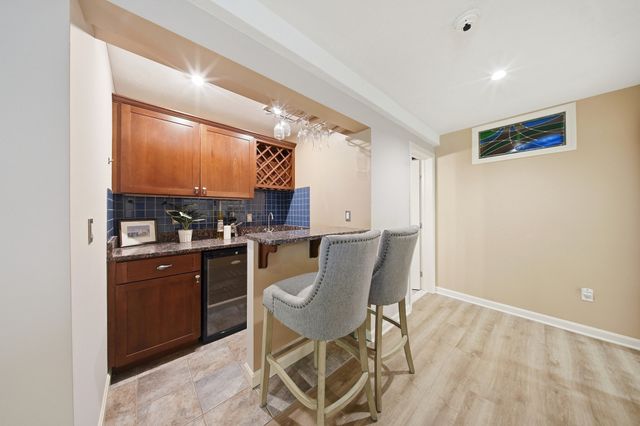 51 Forest Edge, Plymouth, MA 02360