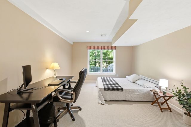 51 Forest Edge, Plymouth, MA 02360