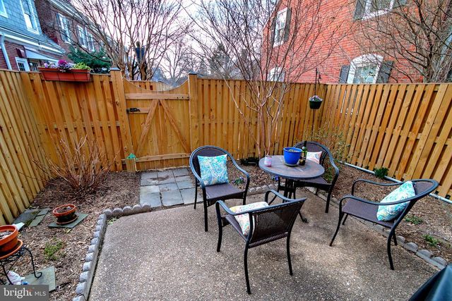 4277 35TH ST S #A2, Arlington, VA 22206