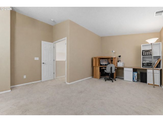 15852 Se UPMAN Way, Damascus, OR 97089