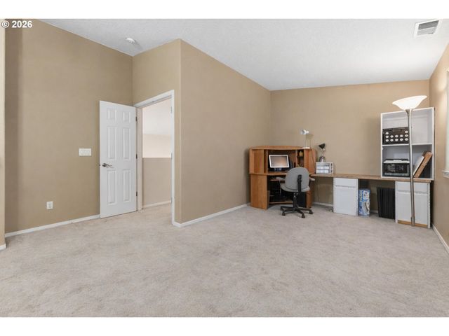 15852 Se UPMAN Way, Damascus, OR 97089