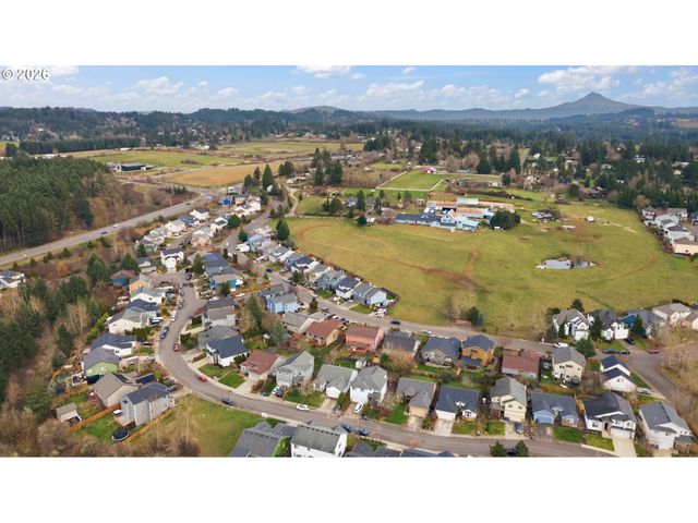 15852 Se UPMAN Way, Damascus, OR 97089