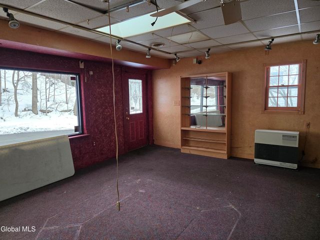 2213 Western Avenue, Guilderland, NY 12084