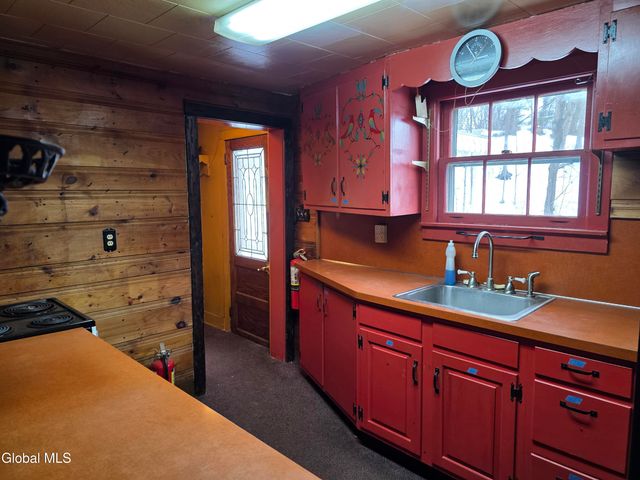 2213 Western Avenue, Guilderland, NY 12084