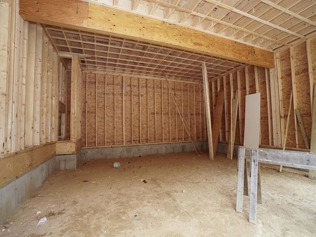 78 Island Pond Road, Derry, NH 03038
