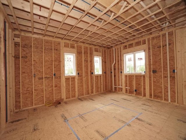 78 Island Pond Road, Derry, NH 03038