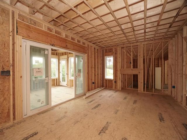 78 Island Pond Road, Derry, NH 03038
