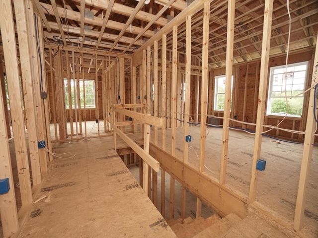 78 Island Pond Road, Derry, NH 03038