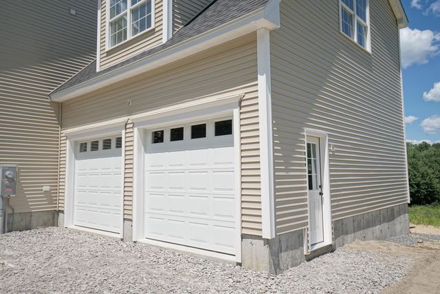 78 Island Pond Road, Derry, NH 03038
