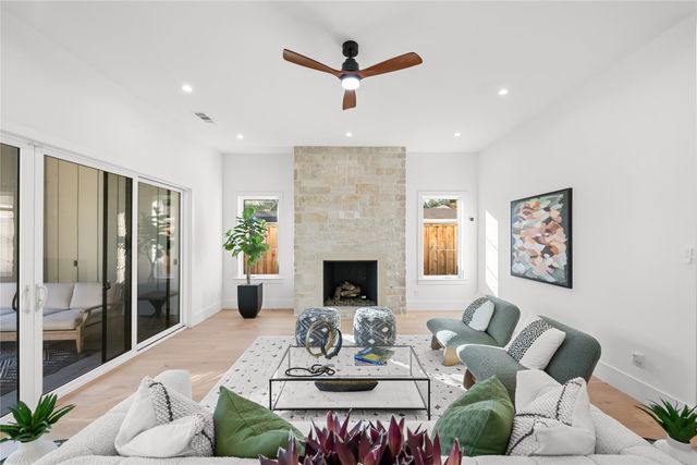 4426 Bonham Street, Dallas, TX 75229