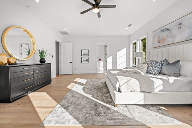 4426 Bonham Street, Dallas, TX 75229