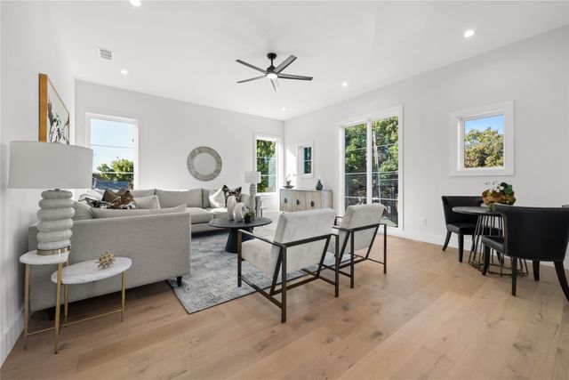 4426 Bonham Street, Dallas, TX 75229