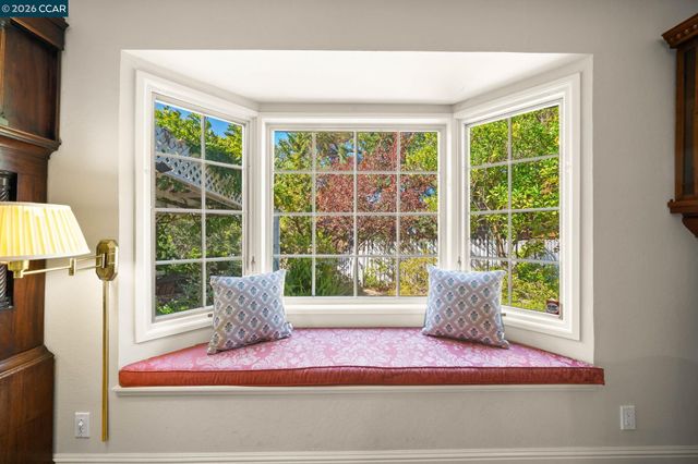321 Apollo Way, Pleasant Hill, CA 94523