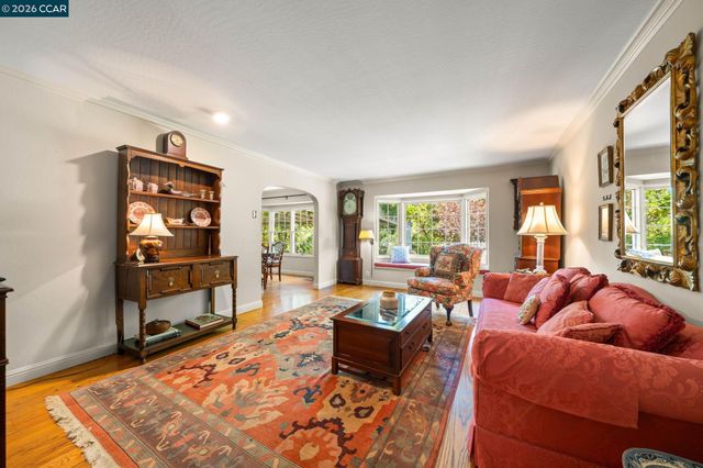 321 Apollo Way, Pleasant Hill, CA 94523