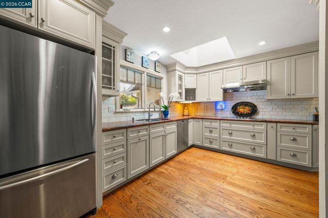 321 Apollo Way, Pleasant Hill, CA 94523