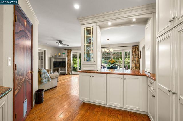 321 Apollo Way, Pleasant Hill, CA 94523