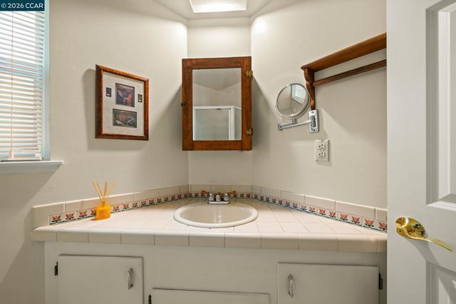 321 Apollo Way, Pleasant Hill, CA 94523