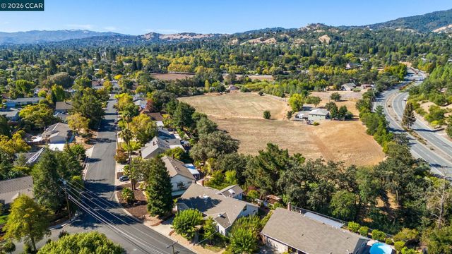 321 Apollo Way, Pleasant Hill, CA 94523