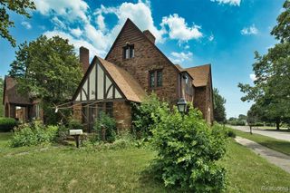 13145 Mackenzie Street, Detroit, MI 48228