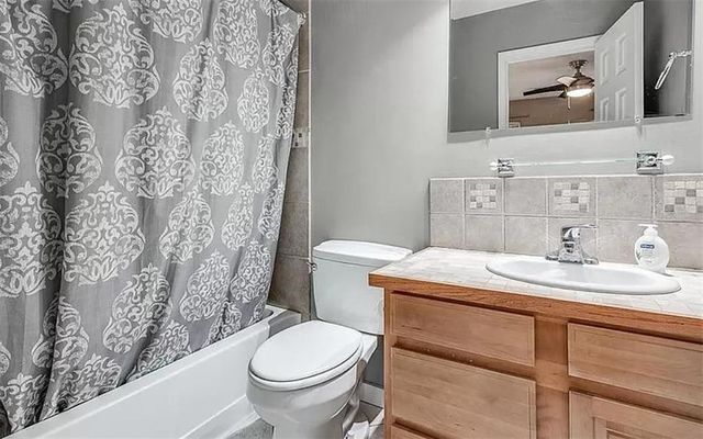 1565 Springleaf Court SE, Smyrna, GA 30080