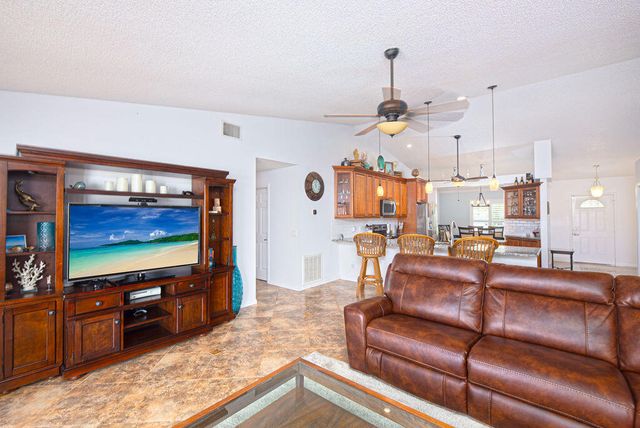613 SE Dean Terrace, Port St. Lucie, Port St Lucie, FL 34984