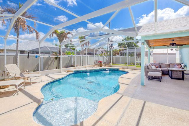 613 SE Dean Terrace, Port St. Lucie, Port St Lucie, FL 34984