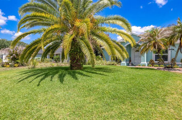 613 SE Dean Terrace, Port St. Lucie, Port St Lucie, FL 34984