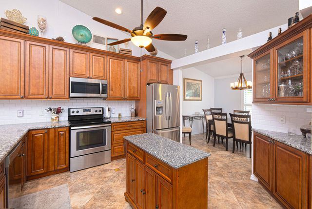 613 SE Dean Terrace, Port St. Lucie, Port St Lucie, FL 34984
