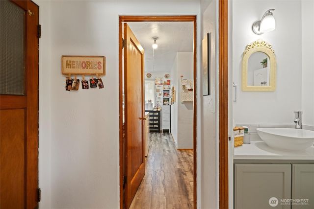 28 SW Evans Avenue, College Place, WA 99362