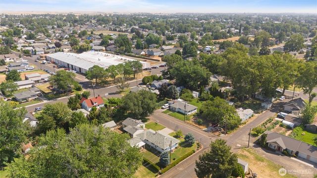 28 SW Evans Avenue, College Place, WA 99362