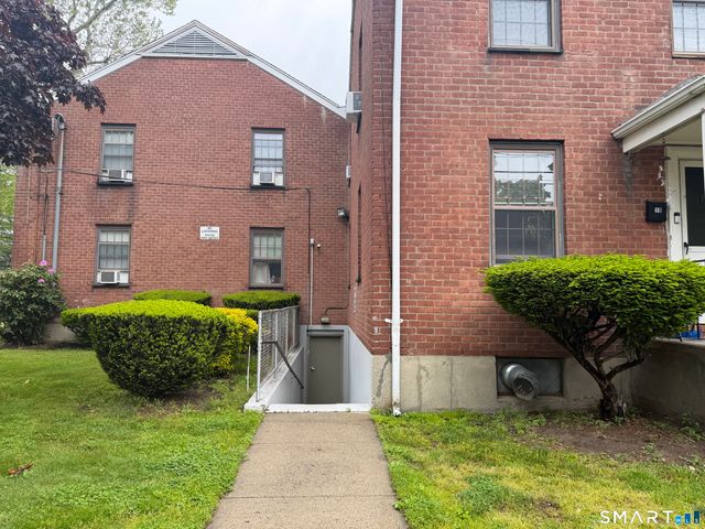 58 Mencel Circle C, Bridgeport, CT 06610