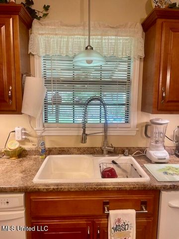 244 Meadowview Drive, Senatobia, MS 38668