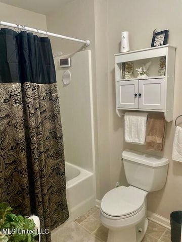 244 Meadowview Drive, Senatobia, MS 38668