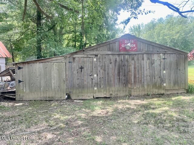 244 Meadowview Drive, Senatobia, MS 38668