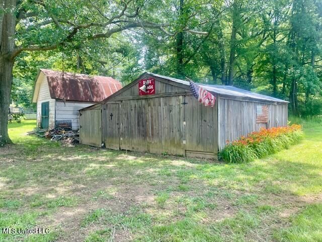 244 Meadowview Drive, Senatobia, MS 38668