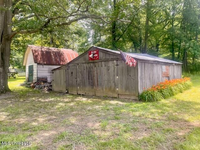 244 Meadowview Drive, Senatobia, MS 38668