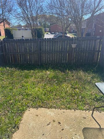 576 Peregrine ST, Virginia Beach, VA 23462