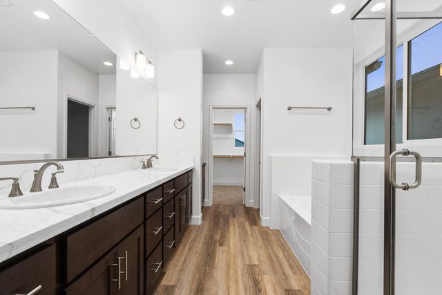 352 Huckleberry Road S, Madera, CA 93636