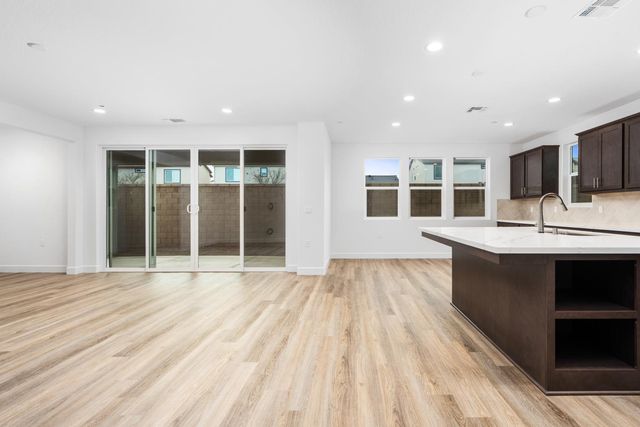 352 Huckleberry Road S, Madera, CA 93636