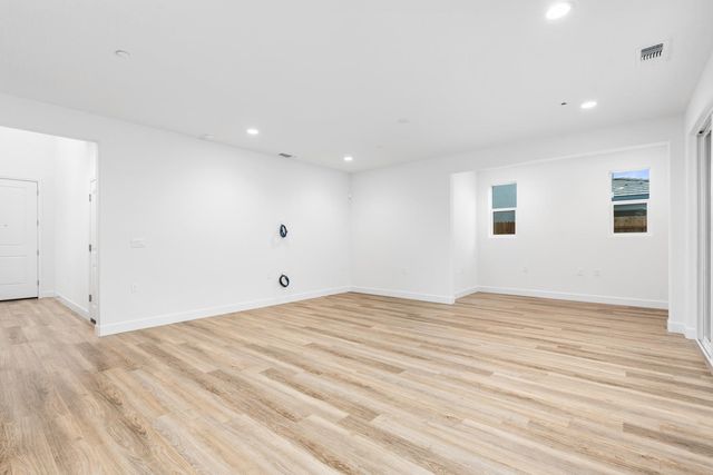 352 Huckleberry Road S, Madera, CA 93636