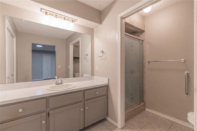 10445 Dover Drive, Yukon, OK 73099