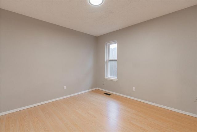 10445 Dover Drive, Yukon, OK 73099