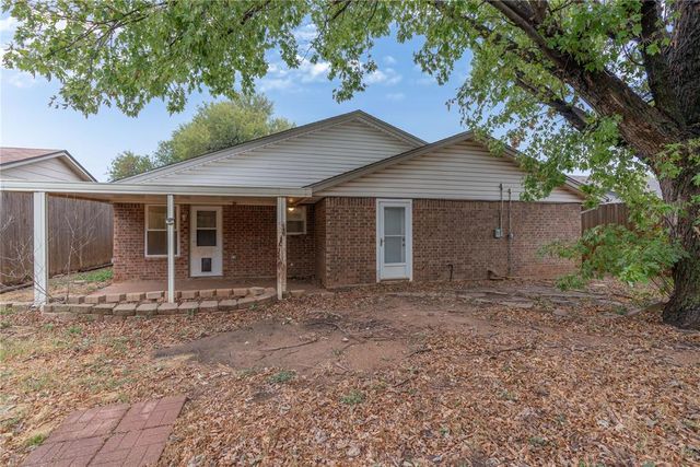 10445 Dover Drive, Yukon, OK 73099