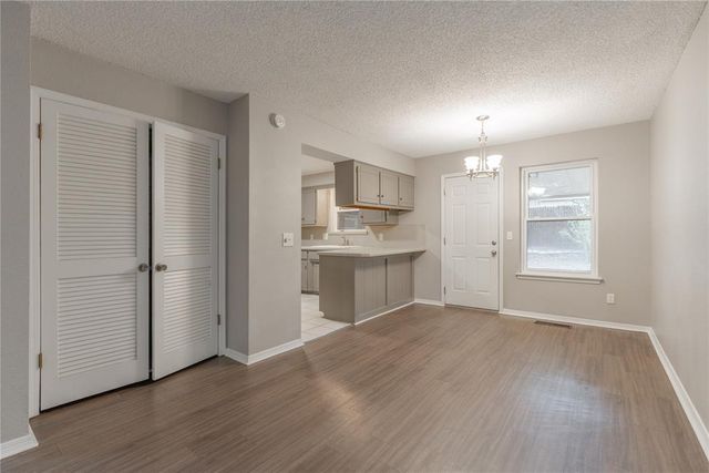 10445 Dover Drive, Yukon, OK 73099