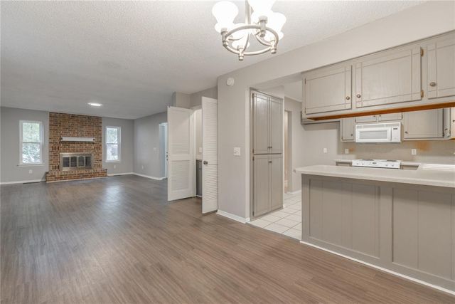 10445 Dover Drive, Yukon, OK 73099